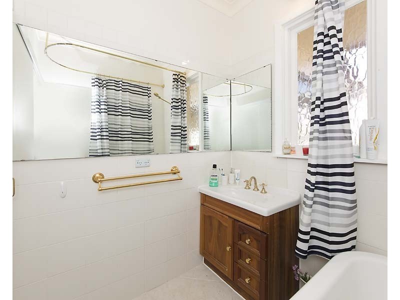 18 Gwelup Street, Karrinyup WA 6018