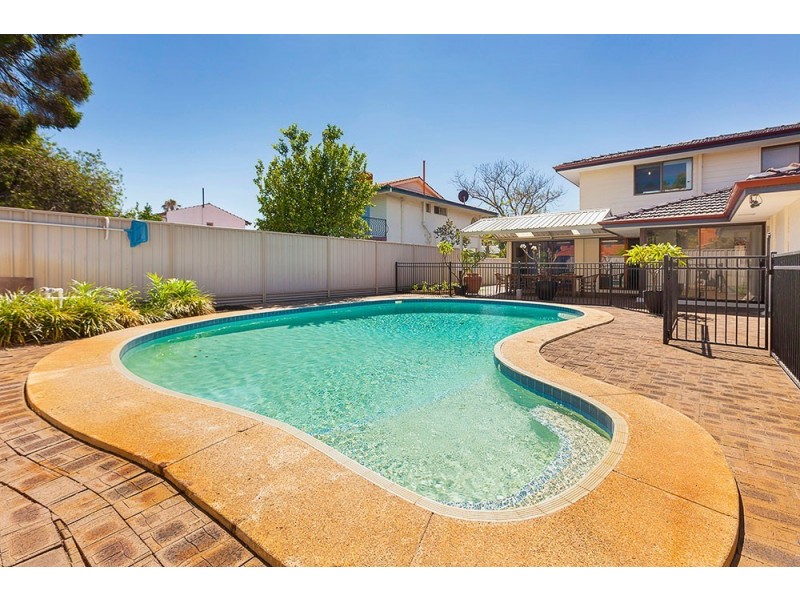 35 Willow Road, Woodlands WA 6018