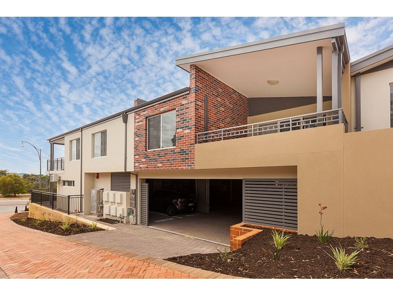 65 Lakeside Drive, Joondalup WA 6027