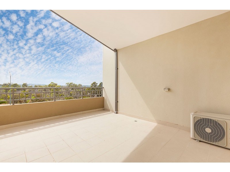 65 Lakeside Drive, Joondalup WA 6027