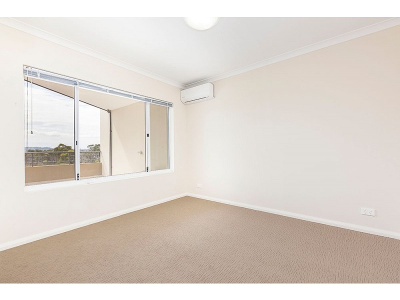 65 Lakeside Drive, Joondalup WA 6027