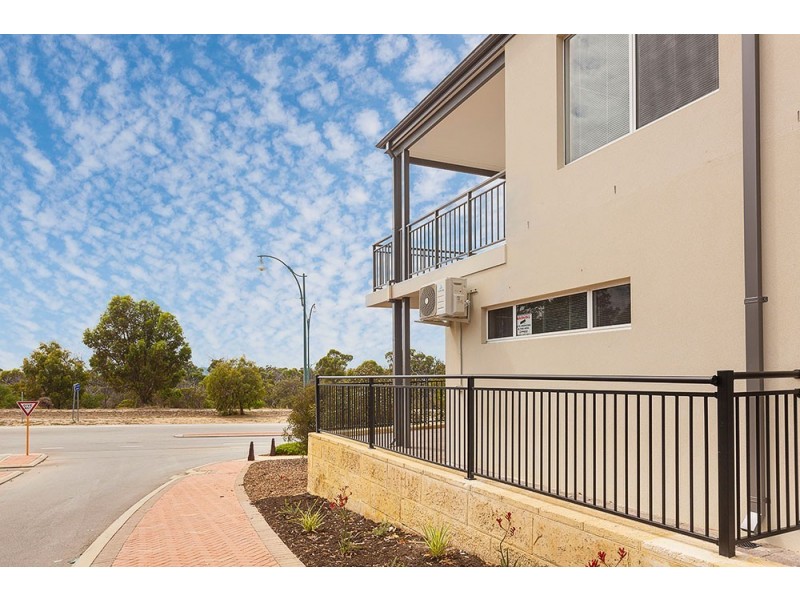 65 Lakeside Drive, Joondalup WA 6027