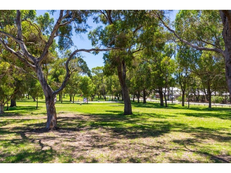 17B Charles Street, Karrinyup WA 6018