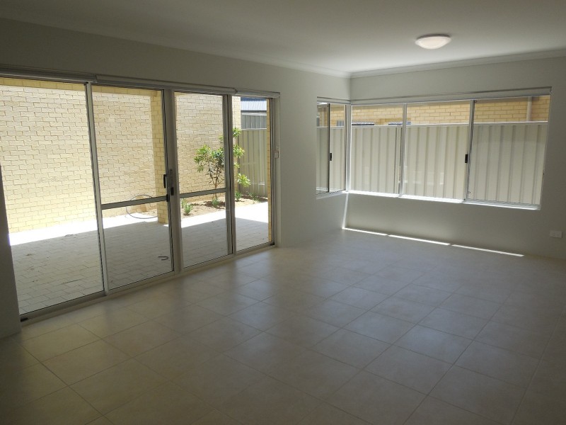 B/9 Crocker Road, Innaloo WA 6018