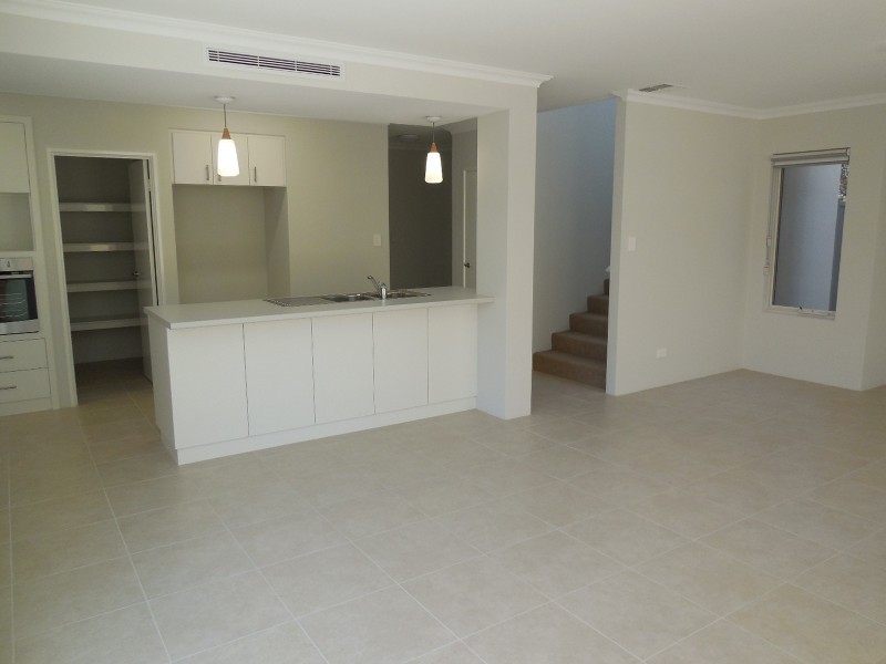 B/9 Crocker Road, Innaloo WA 6018