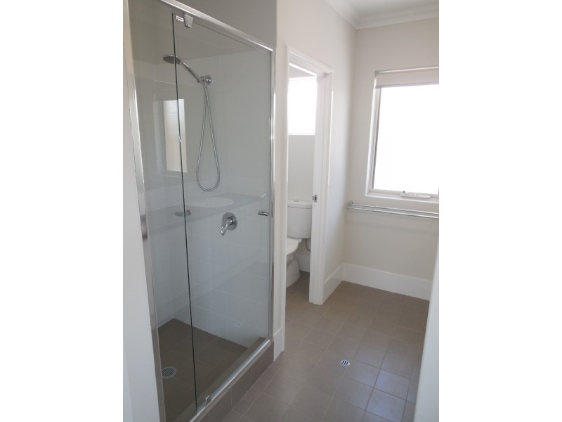 B/9 Crocker Road, Innaloo WA 6018