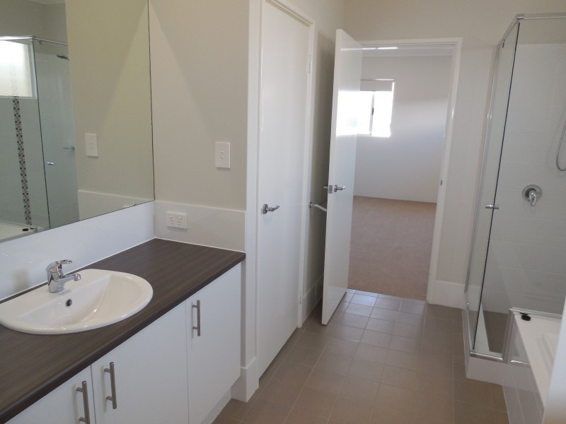 B/9 Crocker Road, Innaloo WA 6018