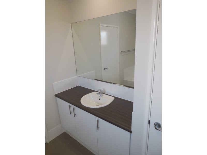 B/9 Crocker Road, Innaloo WA 6018