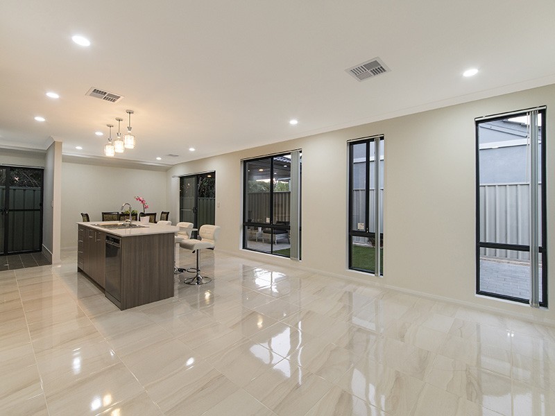 21A Jackson Avenue, Karrinyup WA 6018