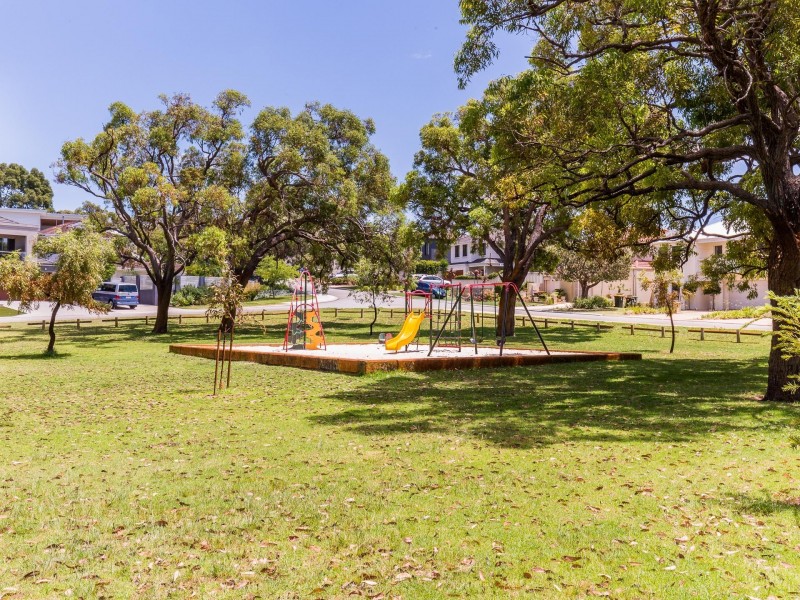 108B Huntriss Road, Karrinyup WA 6018