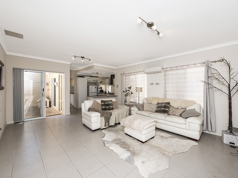 8A Donar Street, Innaloo WA 6018