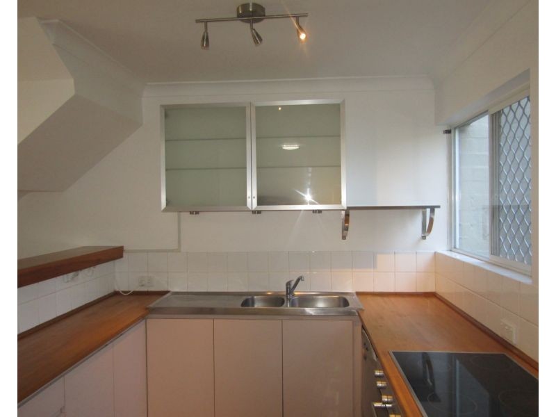 6/4 Waterway Court, Churchlands WA 6018