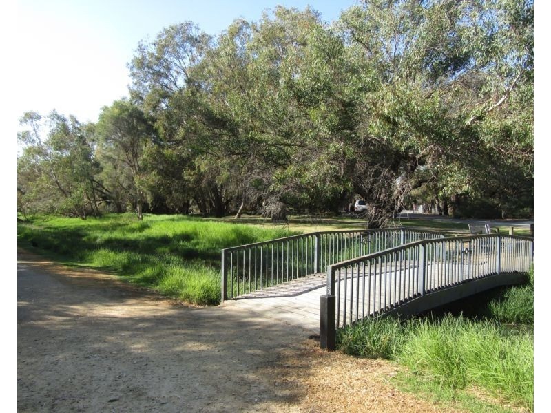 6/4 Waterway Court, Churchlands WA 6018