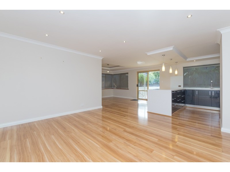 24 Malden Road, Kingsley WA 6026