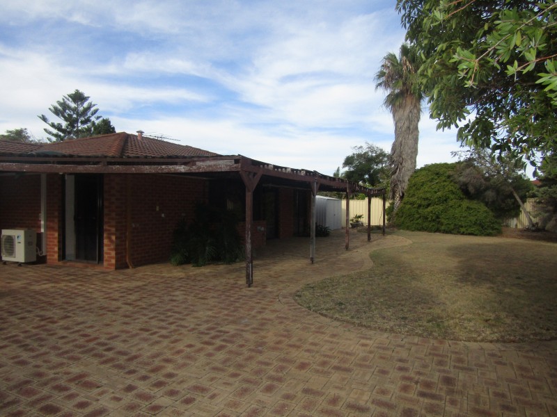 5 Chiverton Place, Beldon WA 6027