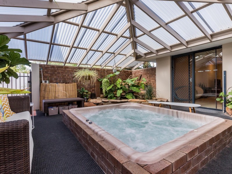 6 Padstow Street, Karrinyup WA 6018