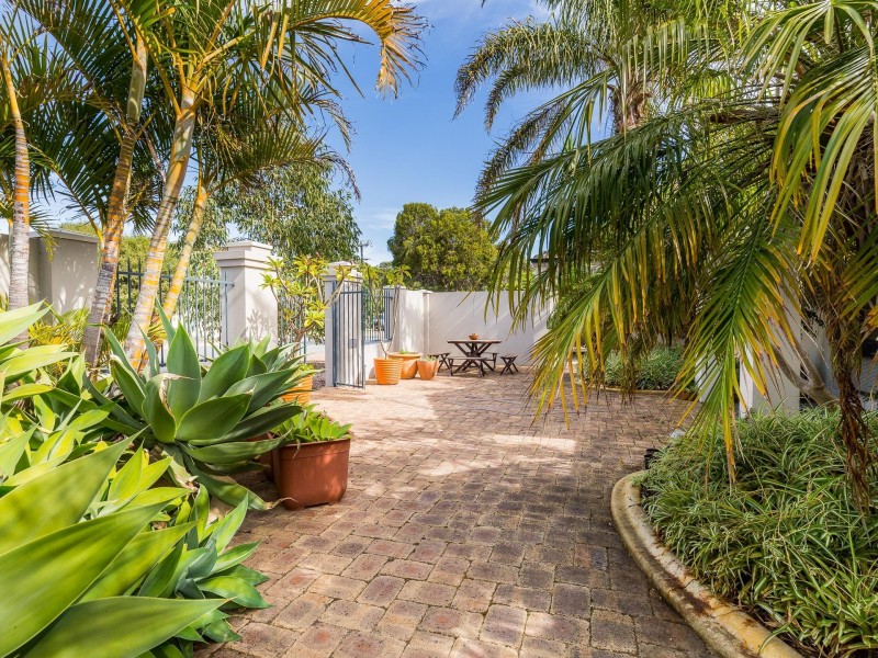 6 Padstow Street, Karrinyup WA 6018