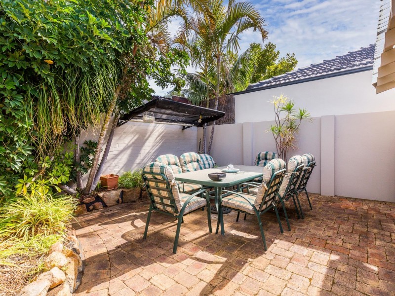 6 Padstow Street, Karrinyup WA 6018