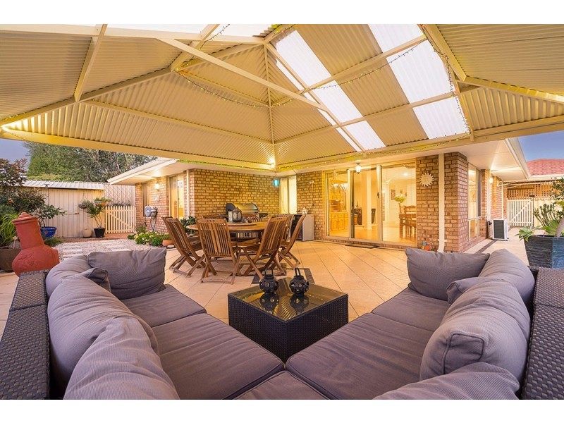 27 Lyell Grove, Woodvale WA 6026