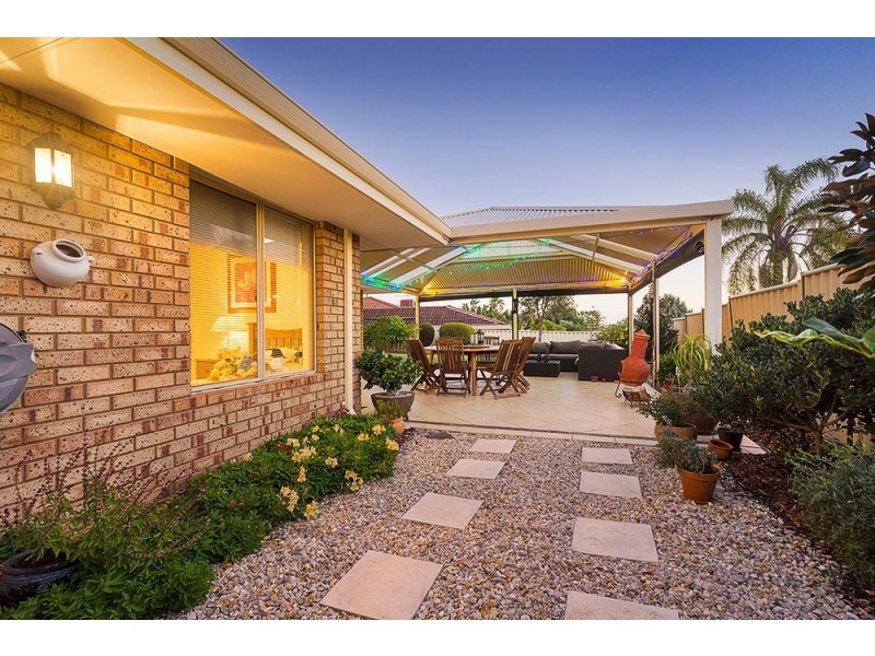 27 Lyell Grove, Woodvale WA 6026