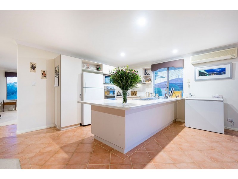 27 Lyell Grove, Woodvale WA 6026