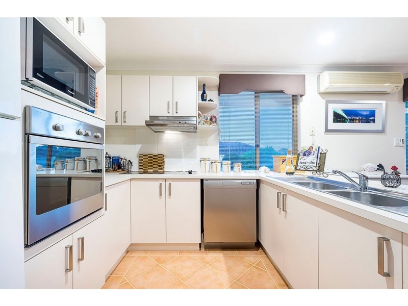 27 Lyell Grove, Woodvale WA 6026