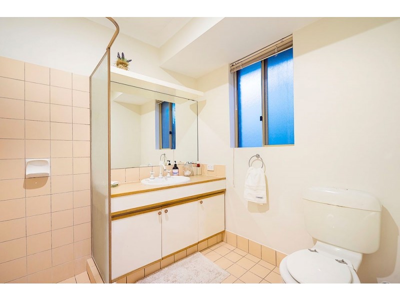 27 Lyell Grove, Woodvale WA 6026