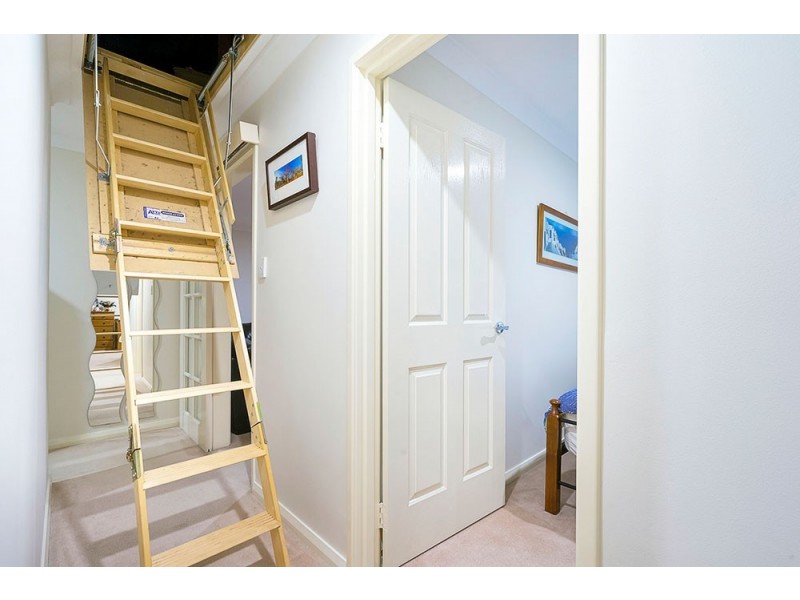 27 Lyell Grove, Woodvale WA 6026