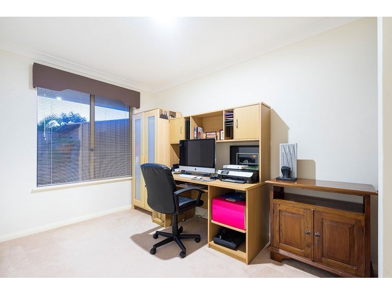 27 Lyell Grove, Woodvale WA 6026