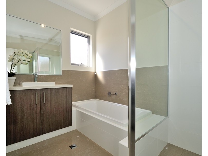 8A Donatti Road, Innaloo WA 6018