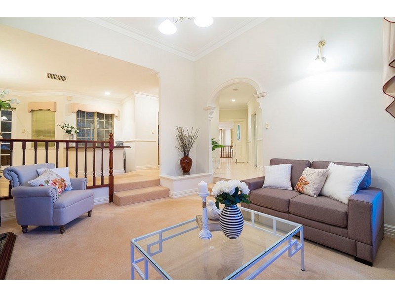 5 Clareville Crescent, Kallaroo WA 6025
