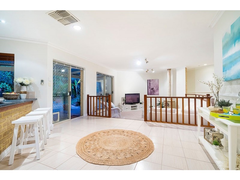 5 Clareville Crescent, Kallaroo WA 6025