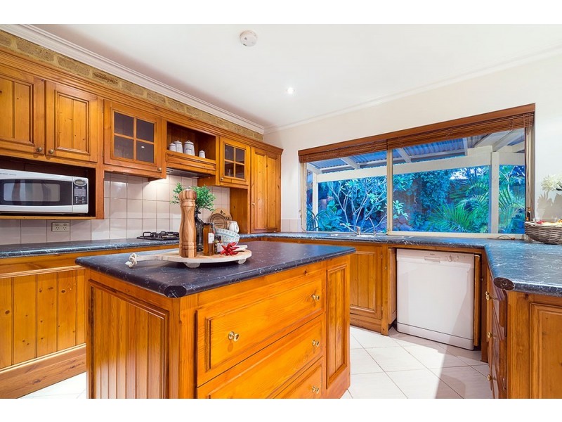 5 Clareville Crescent, Kallaroo WA 6025