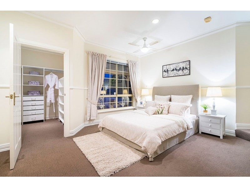 5 Clareville Crescent, Kallaroo WA 6025