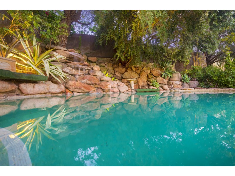 5 Clareville Crescent, Kallaroo WA 6025