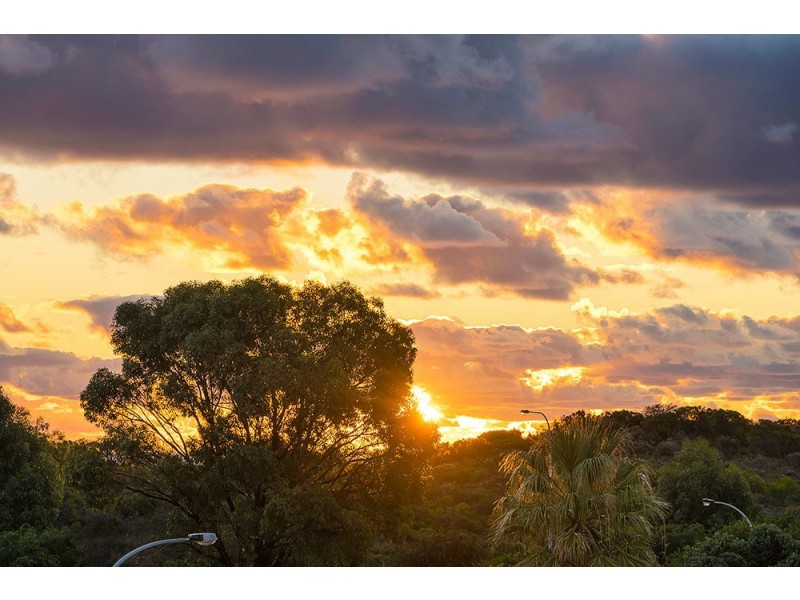 5 Clareville Crescent, Kallaroo WA 6025