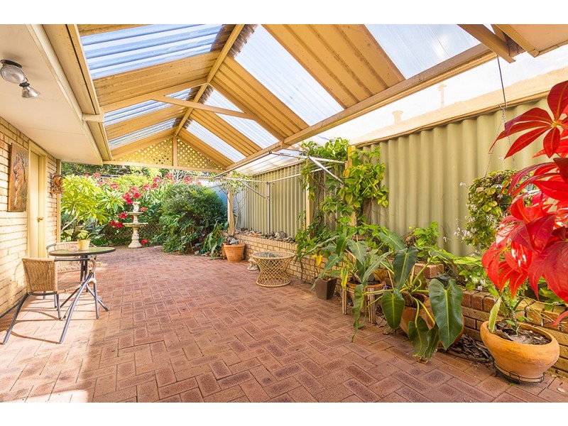 4/125 Grand Promenade, Doubleview WA 6018