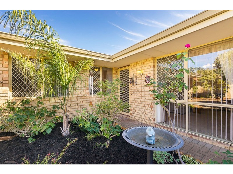 4/125 Grand Promenade, Doubleview WA 6018