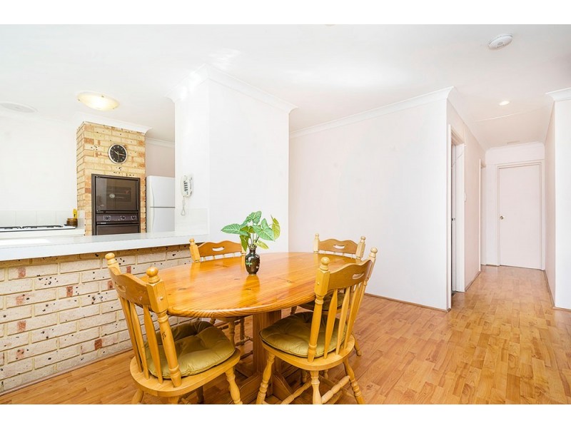 4/125 Grand Promenade, Doubleview WA 6018