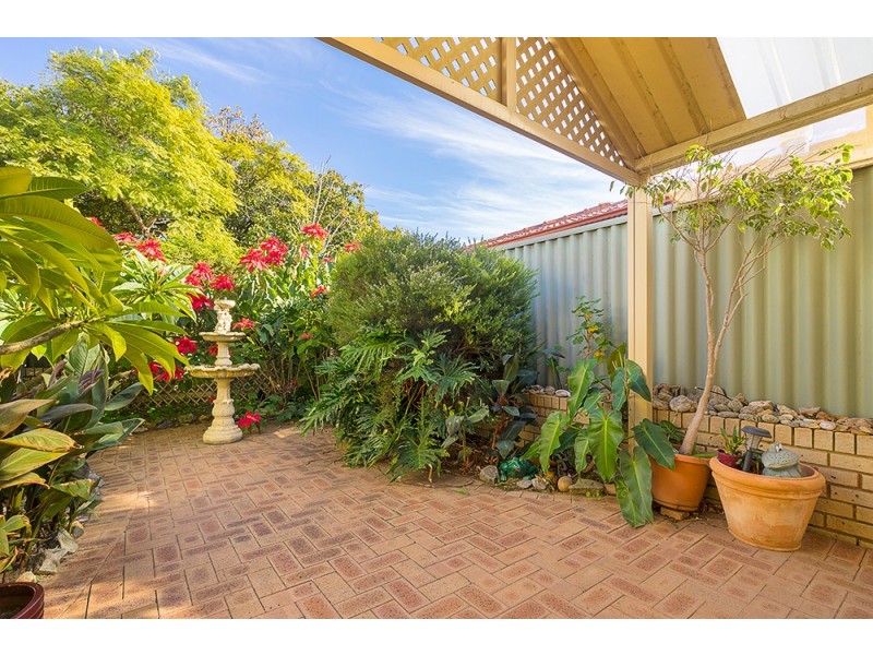 4/125 Grand Promenade, Doubleview WA 6018