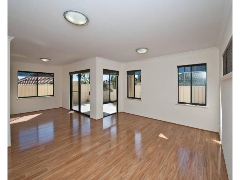 14 Knave Lane, Innaloo WA 6018