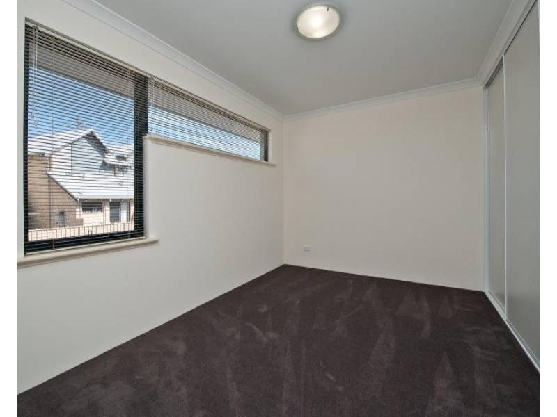 14 Knave Lane, Innaloo WA 6018