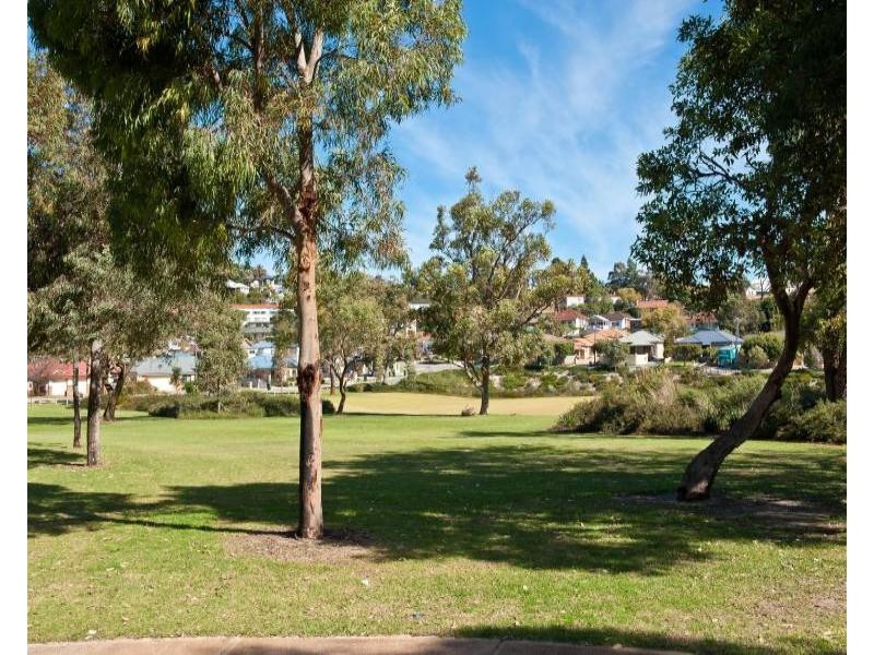 14 Knave Lane, Innaloo WA 6018