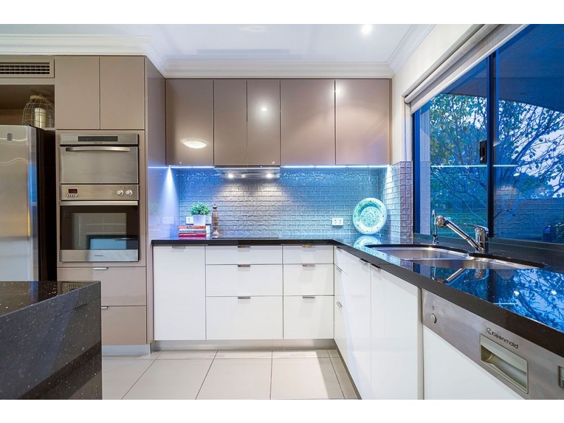 114 Sackville Tce, Doubleview WA 6018