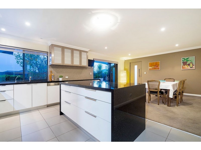 114 Sackville Tce, Doubleview WA 6018
