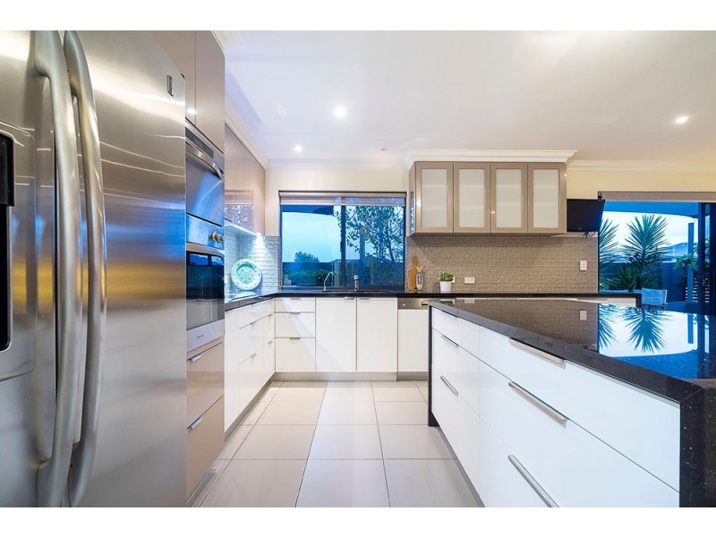 114 Sackville Tce, Doubleview WA 6018