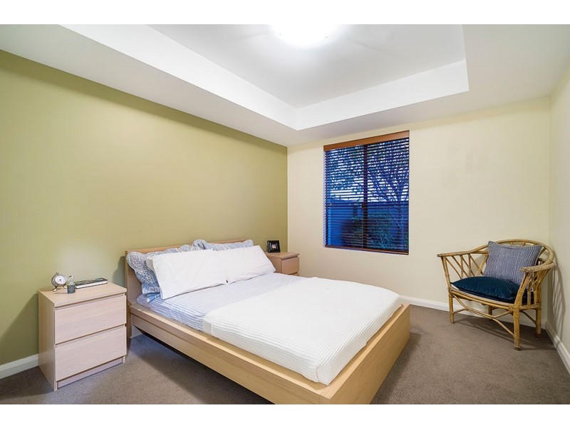 114 Sackville Tce, Doubleview WA 6018