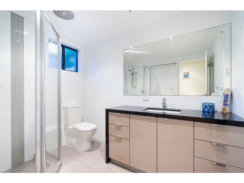 114 Sackville Tce, Doubleview WA 6018