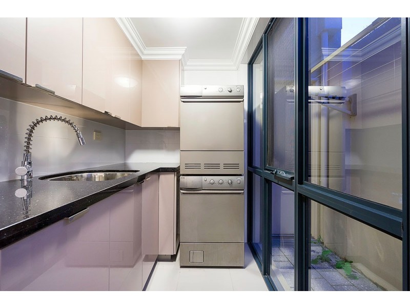 114 Sackville Tce, Doubleview WA 6018