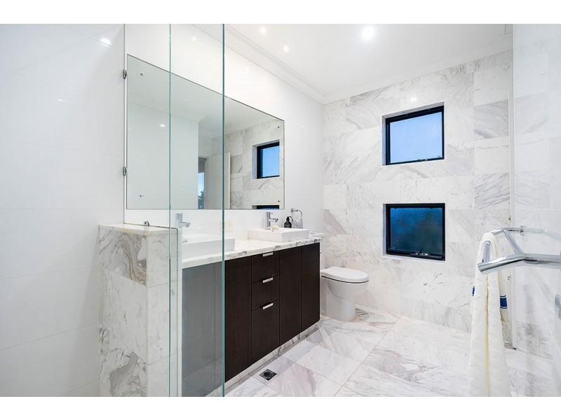 114 Sackville Tce, Doubleview WA 6018